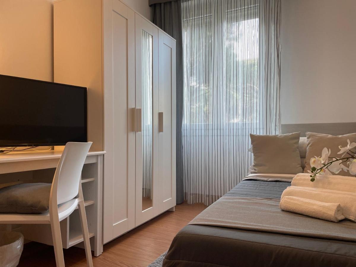 Hotel Augustus Milano Marittima Exteriör bild
