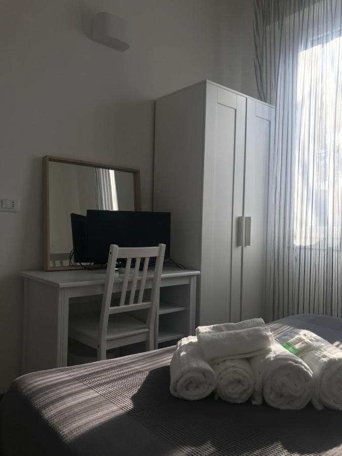 Hotel Augustus Milano Marittima Exteriör bild