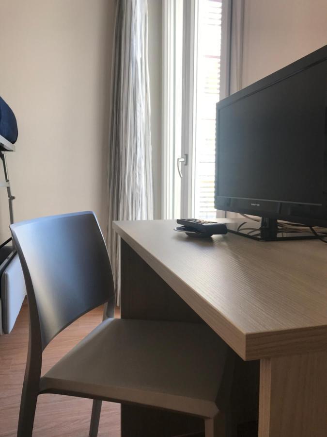 Hotel Augustus Milano Marittima Exteriör bild