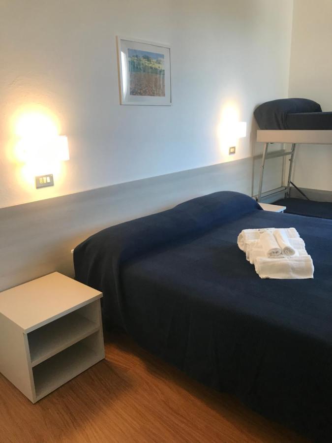 Hotel Augustus Milano Marittima Exteriör bild