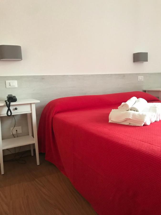 Hotel Augustus Milano Marittima Exteriör bild